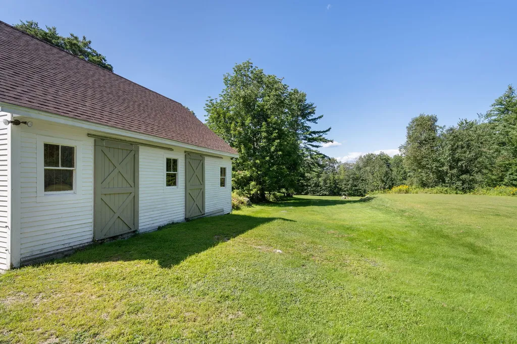 282 Quaker Ridge Road Leeds ME 04263