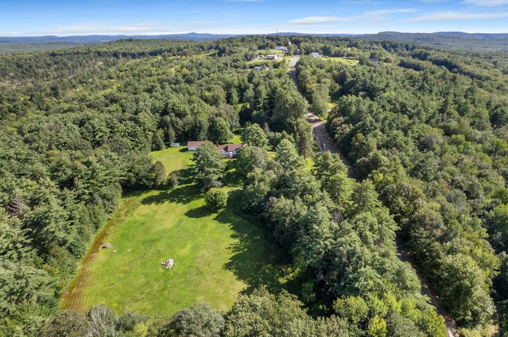 282 Quaker Ridge Road Leeds ME 04263