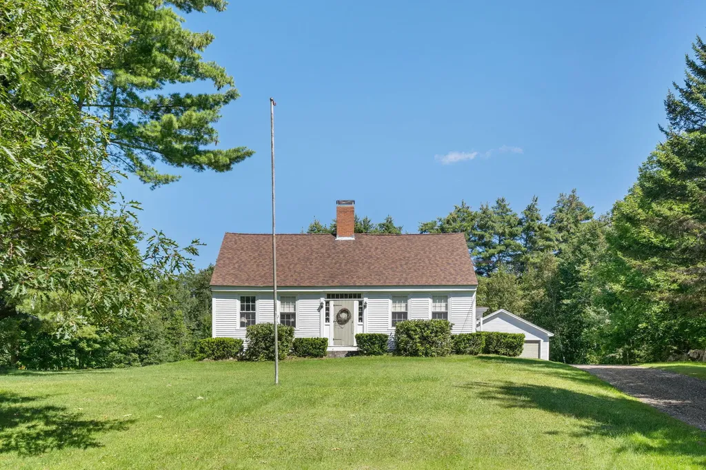 282 Quaker Ridge Road Leeds ME 04263