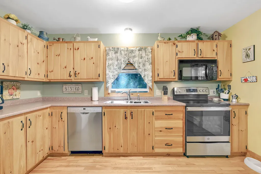 26 Waterview Drive Casco ME 04015