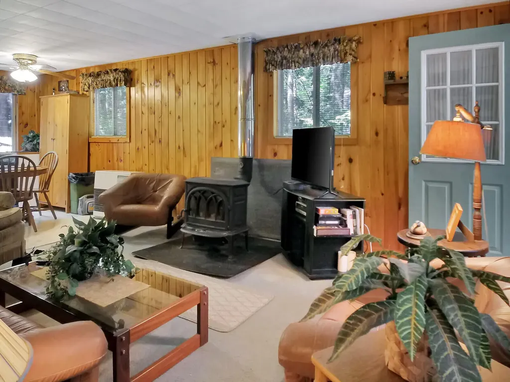 22 Vienna Shores Road Vienna ME 04360