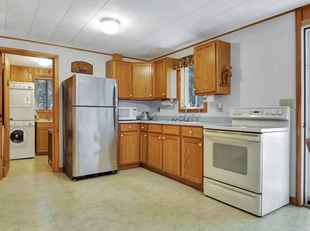 22 Vienna Shores Road Vienna ME 04360