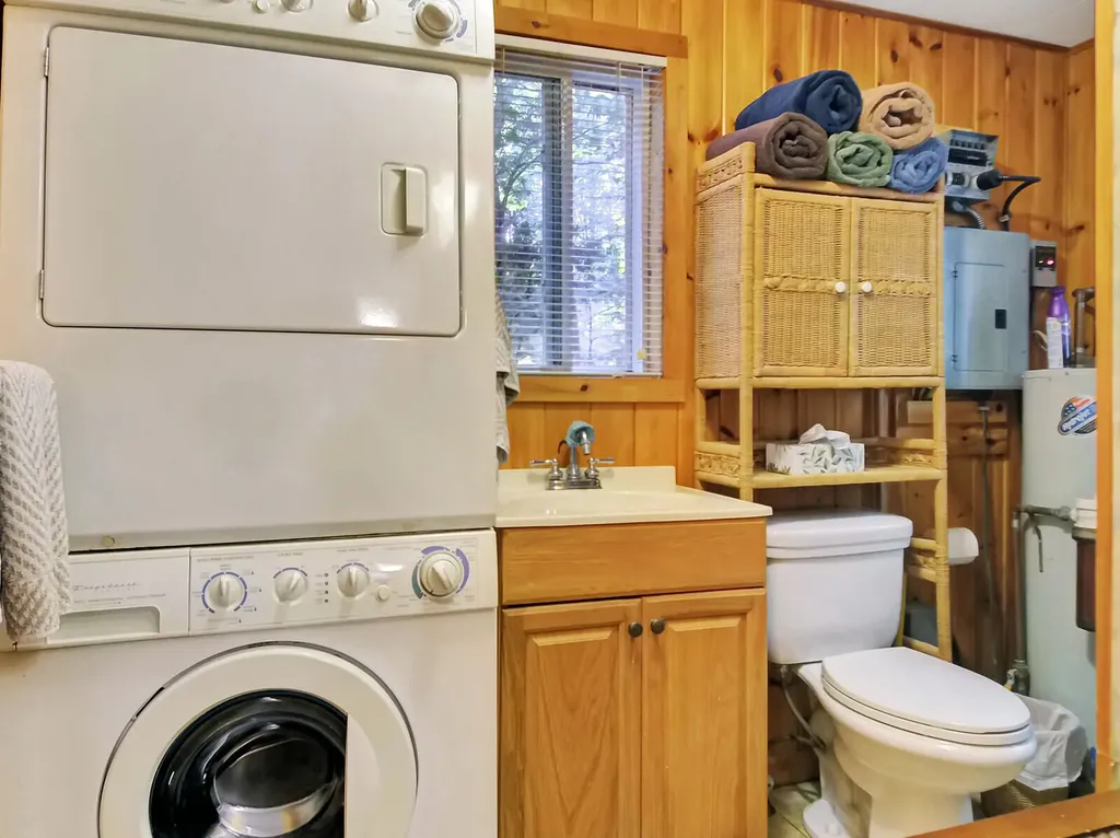 22 Vienna Shores Road Vienna ME 04360