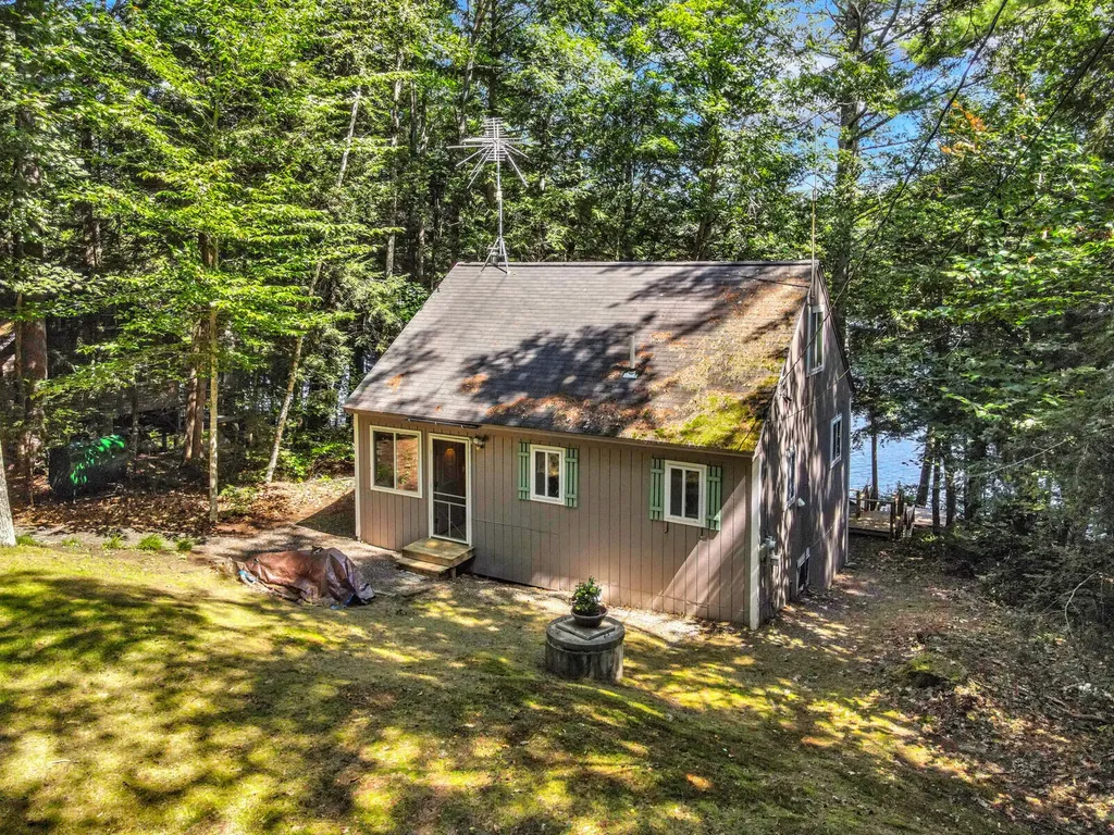 22 Vienna Shores Road Vienna ME 04360