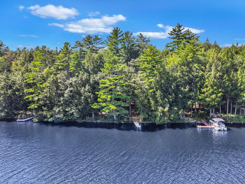 22 Vienna Shores Road Vienna ME 04360