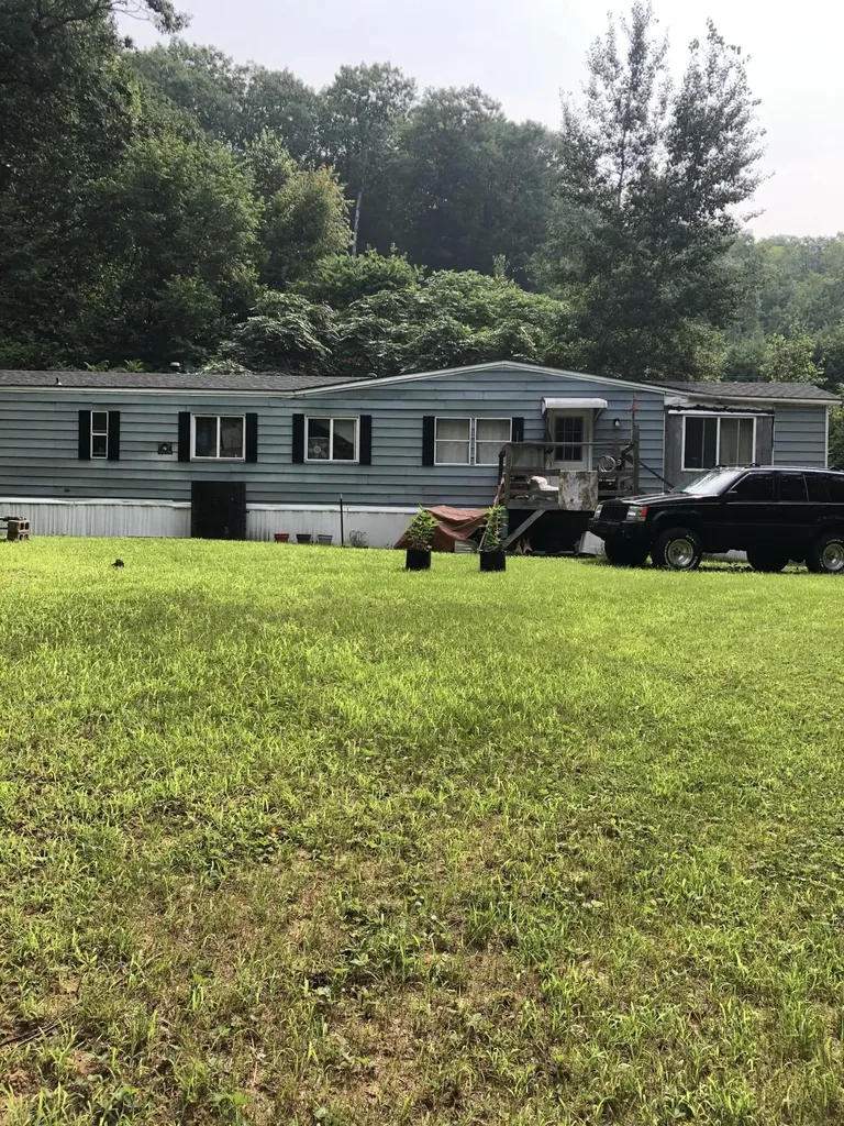 8 Jeffs Drive Dixfield ME 04224