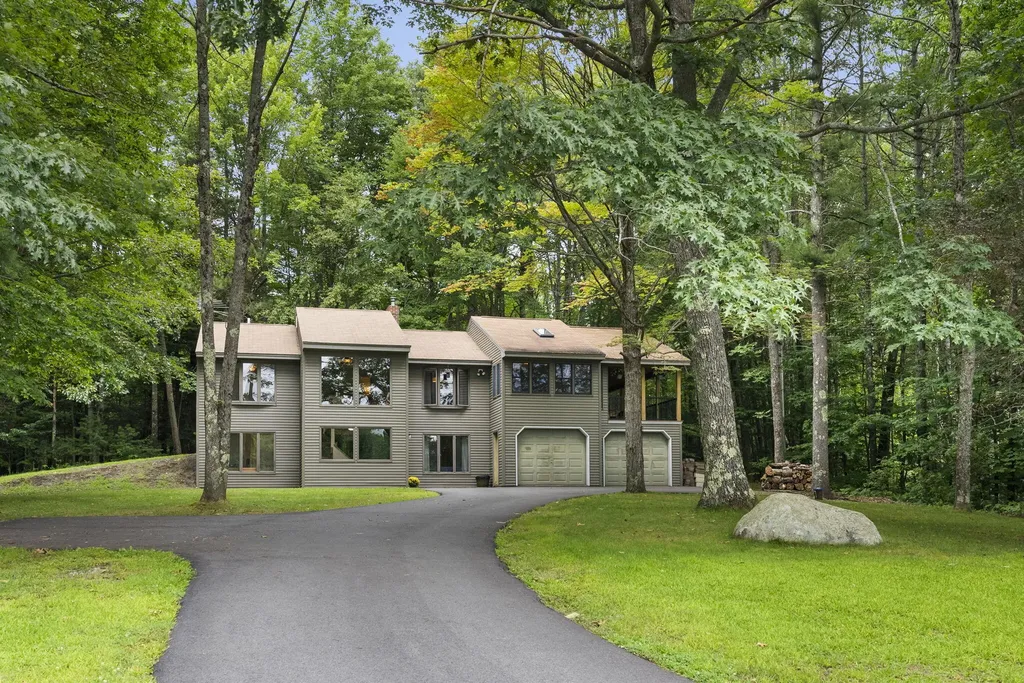 17 Skyline Drive Oakland ME 04963