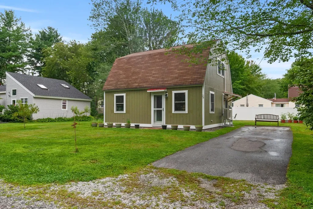 28 Wilson Avenue Wells ME 04090
