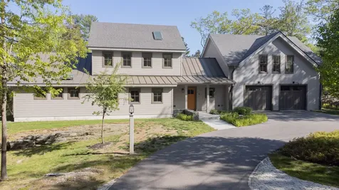 4 Woods Knoll Drive Cape Elizabeth ME 04107