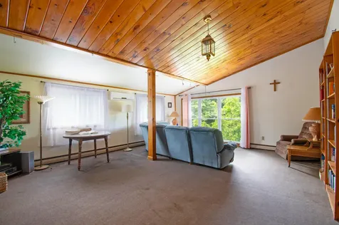 32 Sky-hy Drive Topsham ME 04086
