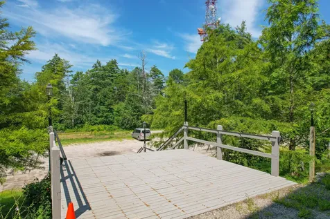 32 Sky-hy Drive Topsham ME 04086