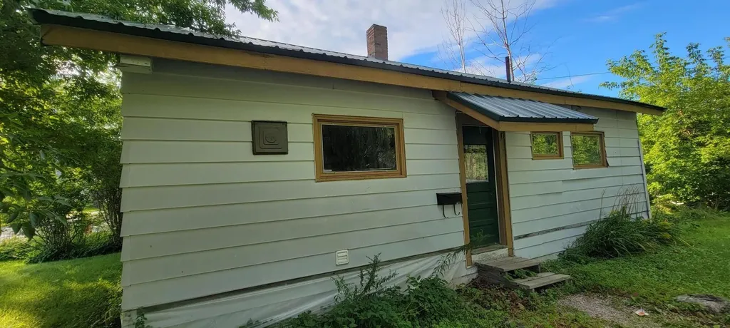 102 Garfield Street Calais ME 04619