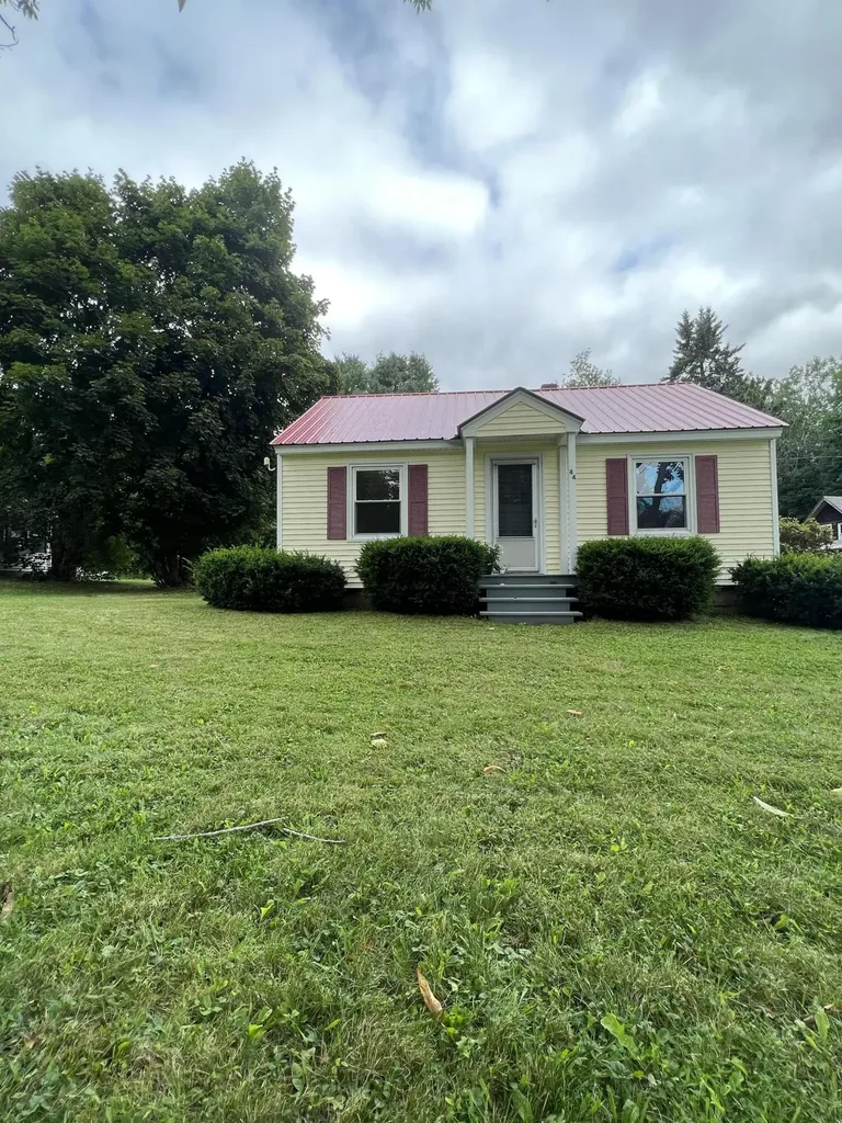 44 Pleasant Street Hampden ME 04444