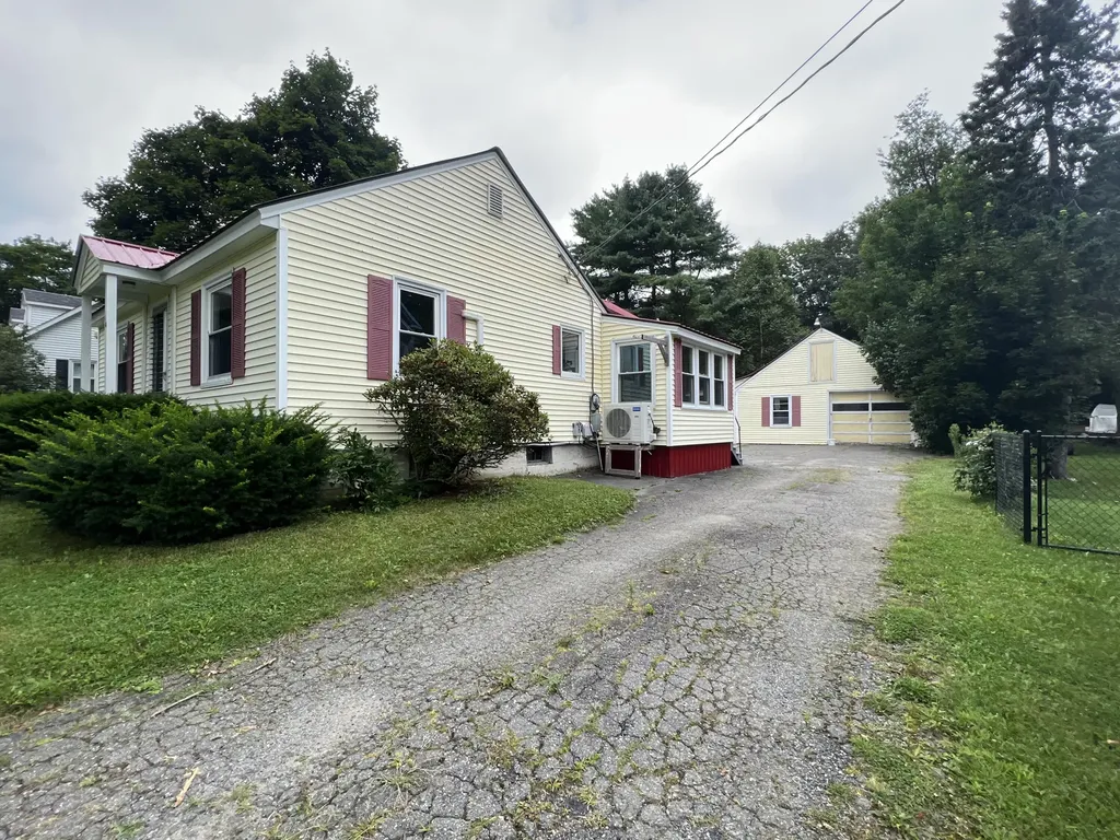 44 Pleasant Street Hampden ME 04444