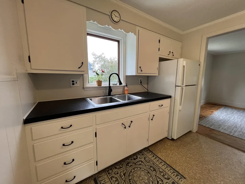 44 Pleasant Street Hampden ME 04444