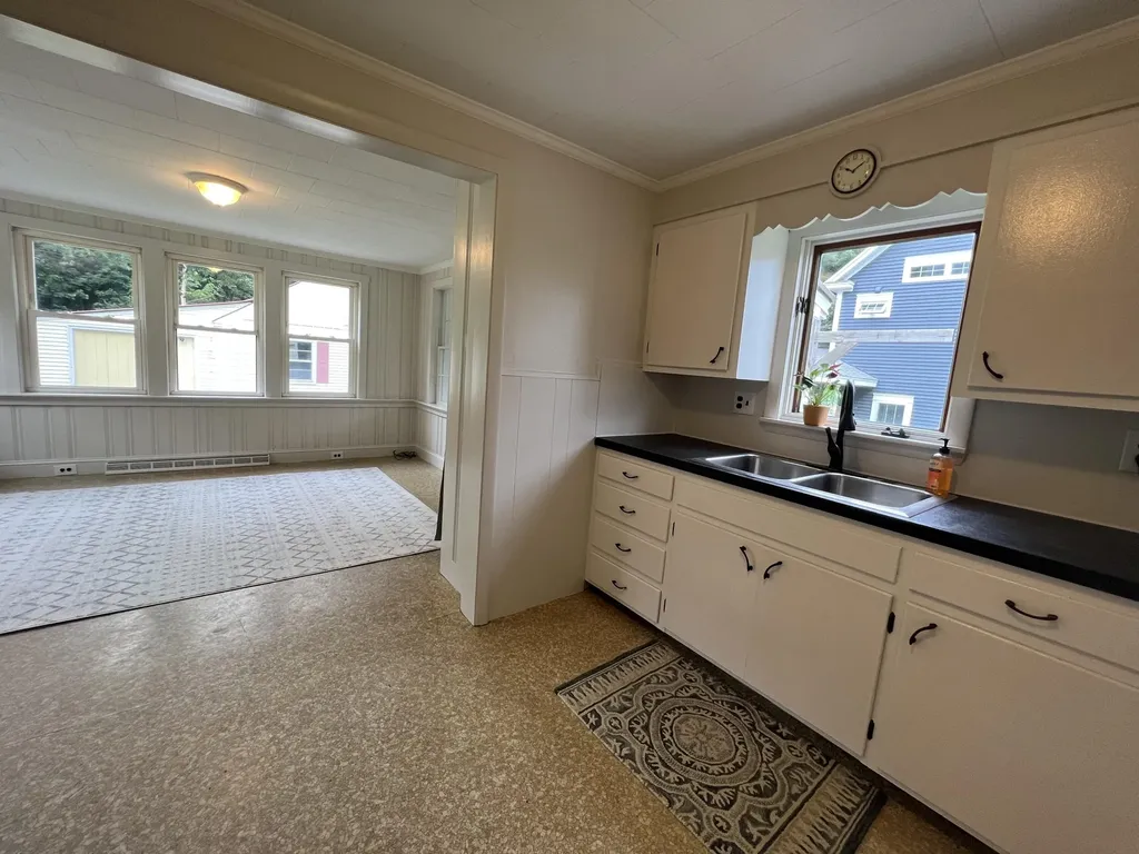 44 Pleasant Street Hampden ME 04444