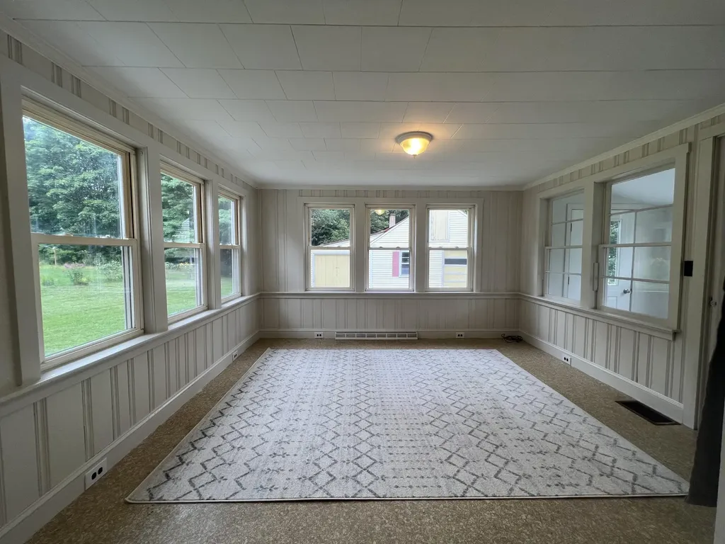 44 Pleasant Street Hampden ME 04444