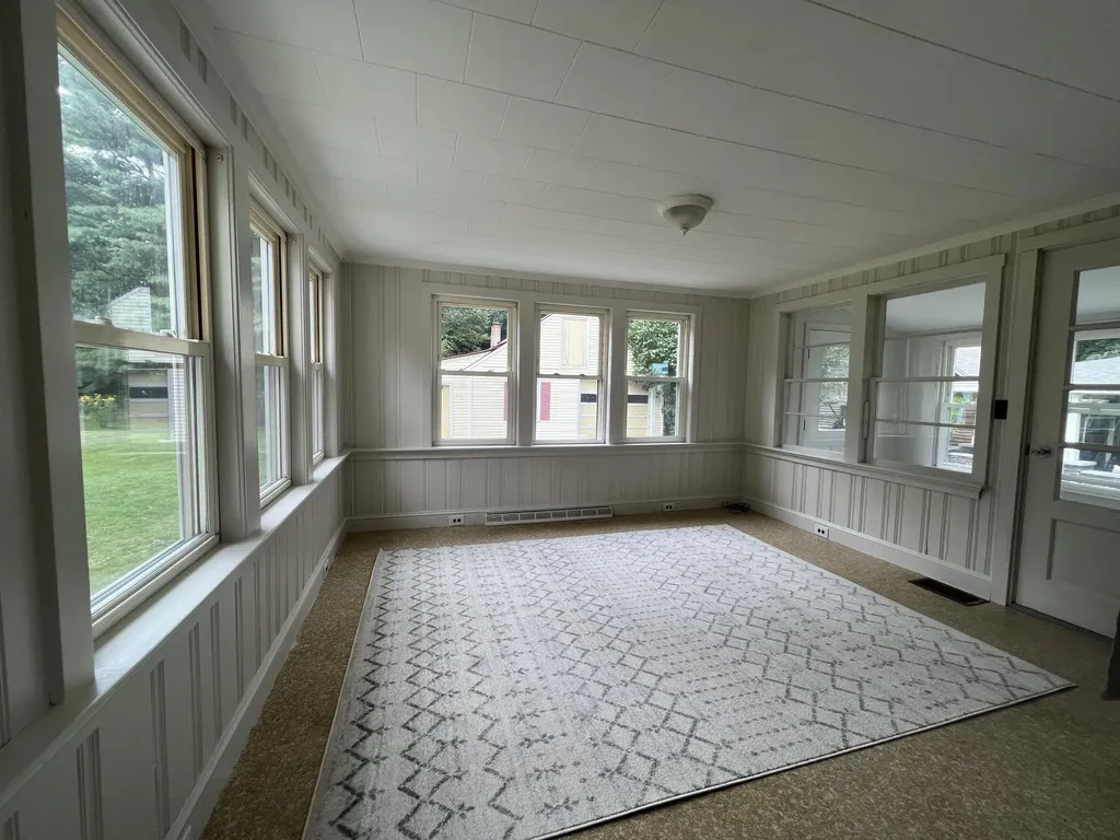 44 Pleasant Street Hampden ME 04444