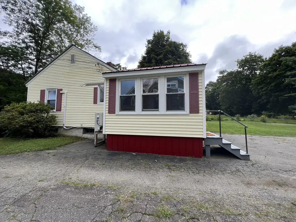 44 Pleasant Street Hampden ME 04444