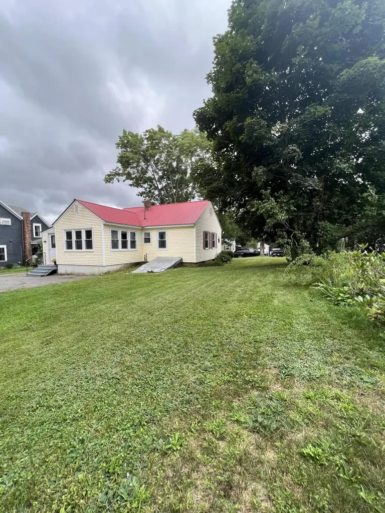 44 Pleasant Street Hampden ME 04444