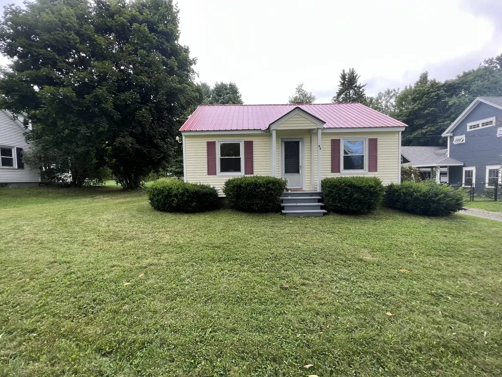 44 Pleasant Street Hampden ME 04444
