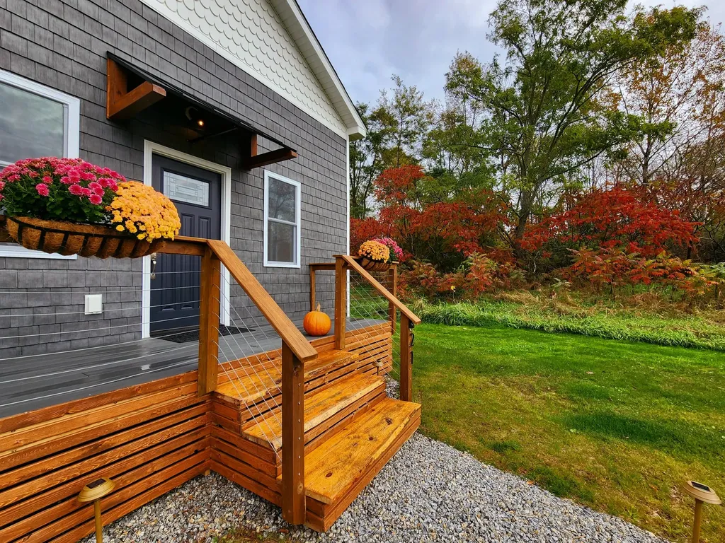 21 Hills Point Road Union ME 04862