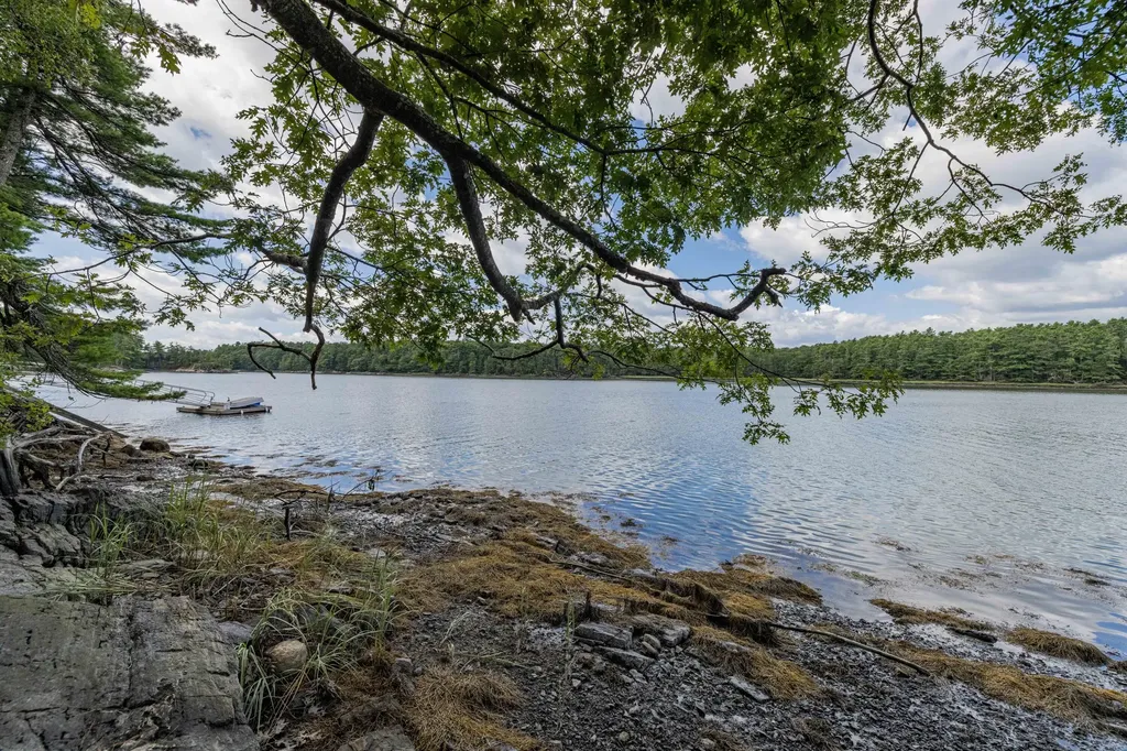 14 Slippery Hill Road Harpswell ME 04079