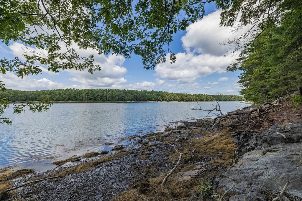 14 Slippery Hill Road Harpswell ME 04079