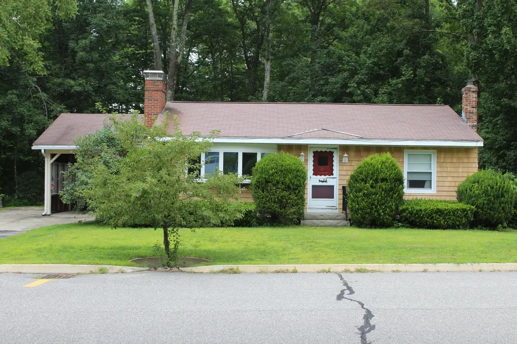 22 Willow Drive Westbrook ME 04092