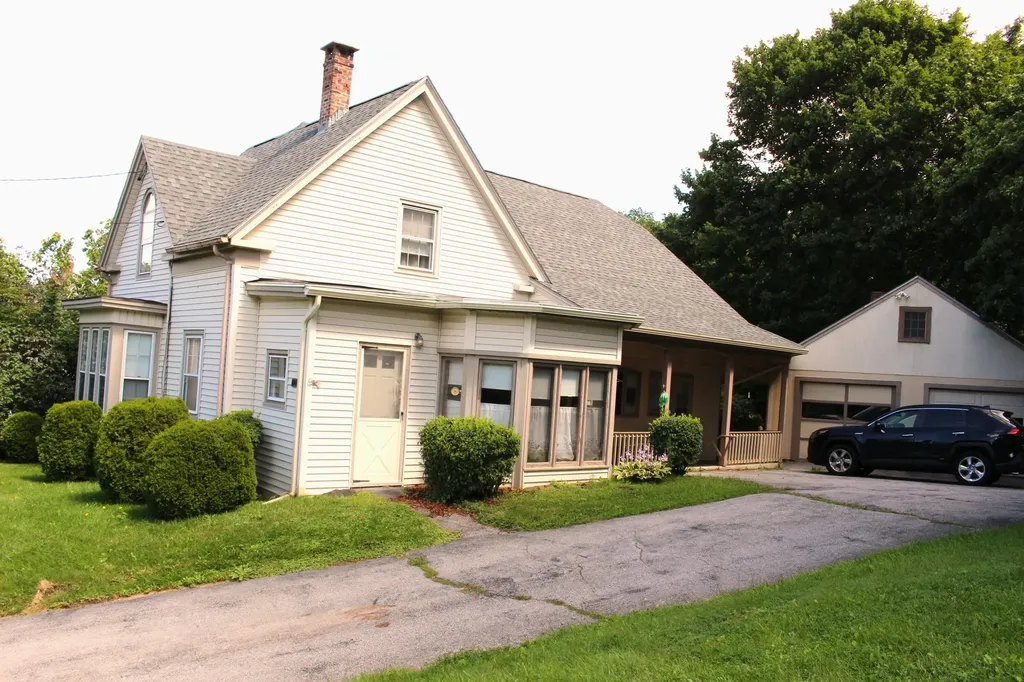 32 Ingraham Drive Owls Head ME 04854