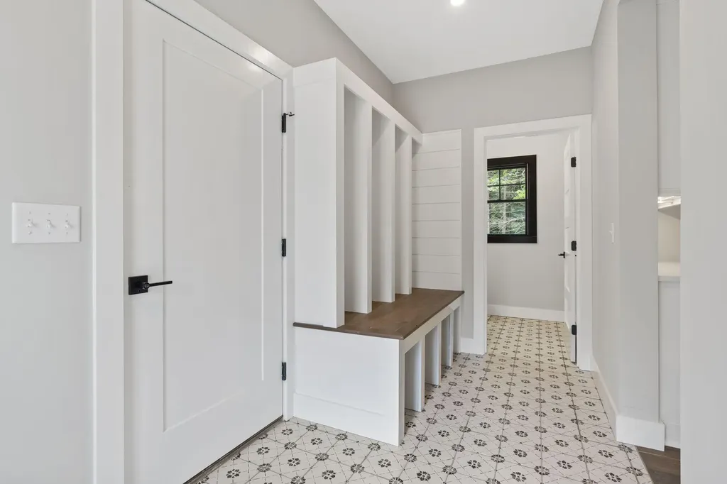 82 Knight Way North Yarmouth ME 04097