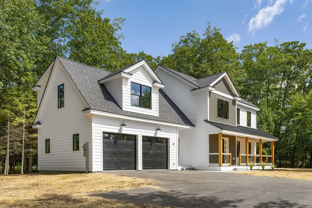 82 Knight Way North Yarmouth ME 04097