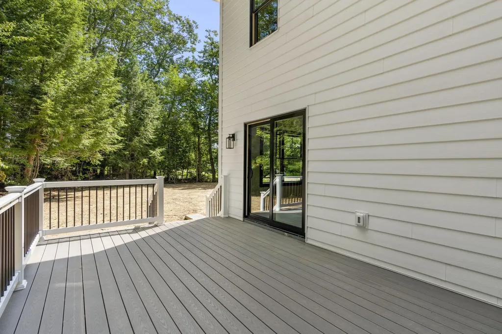 82 Knight Way North Yarmouth ME 04097