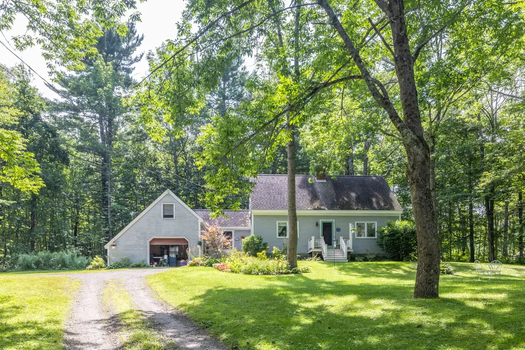 25 S Chester Dean Road Lincolnville ME 04849