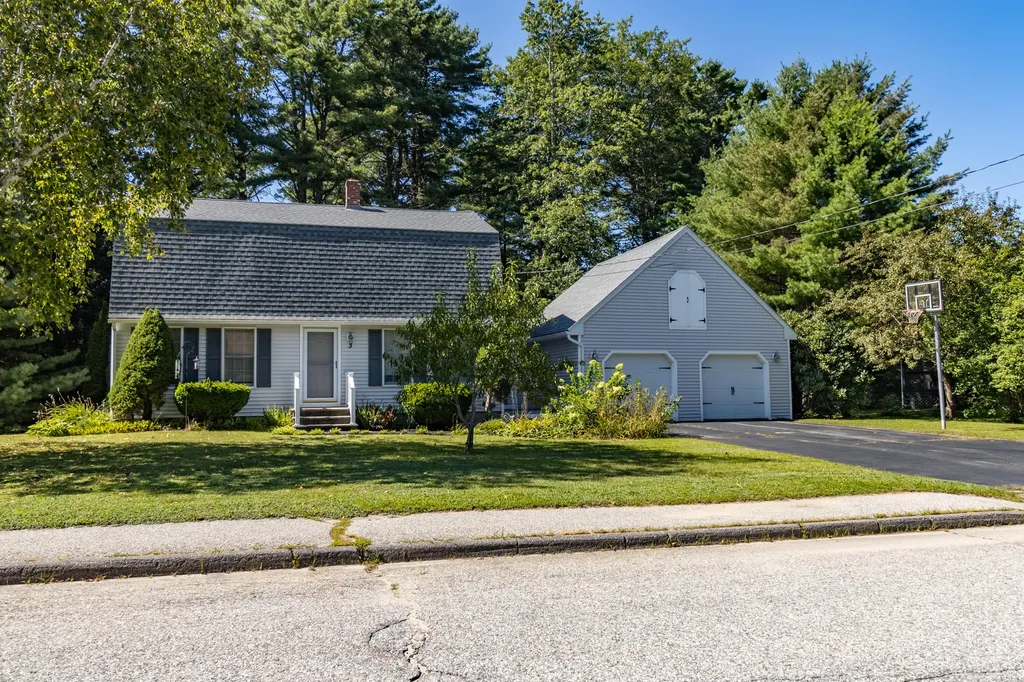 3 Hickory Drive Brunswick ME 04011