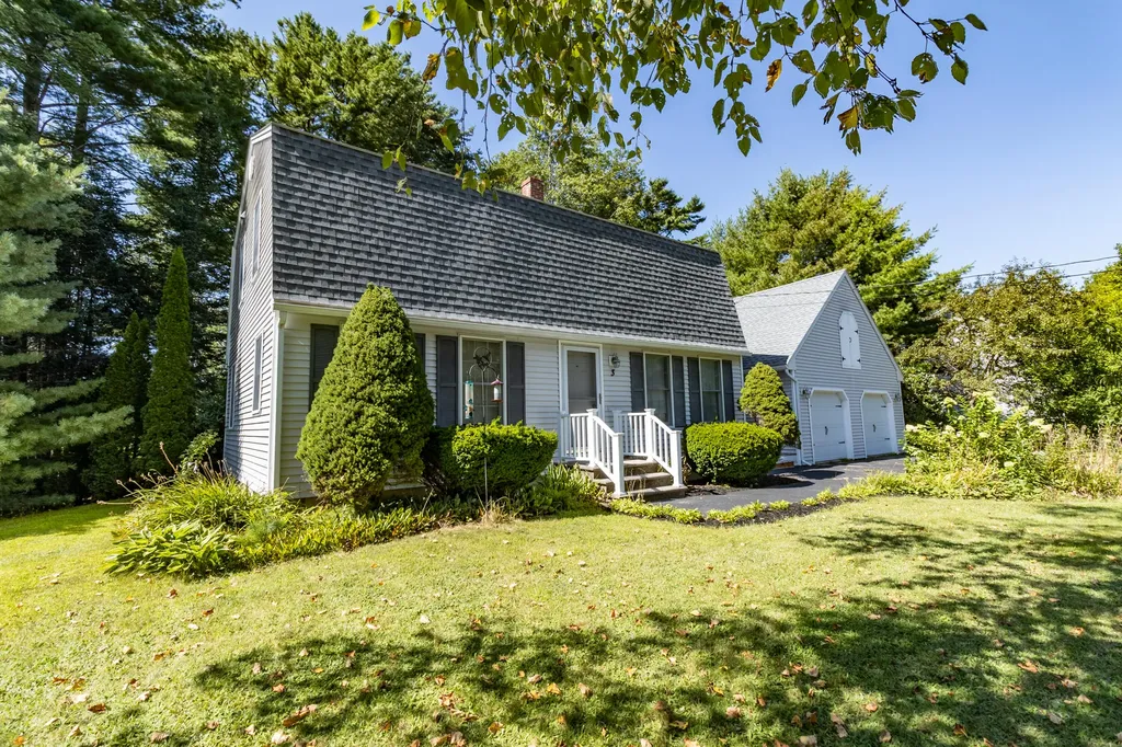3 Hickory Drive Brunswick ME 04011