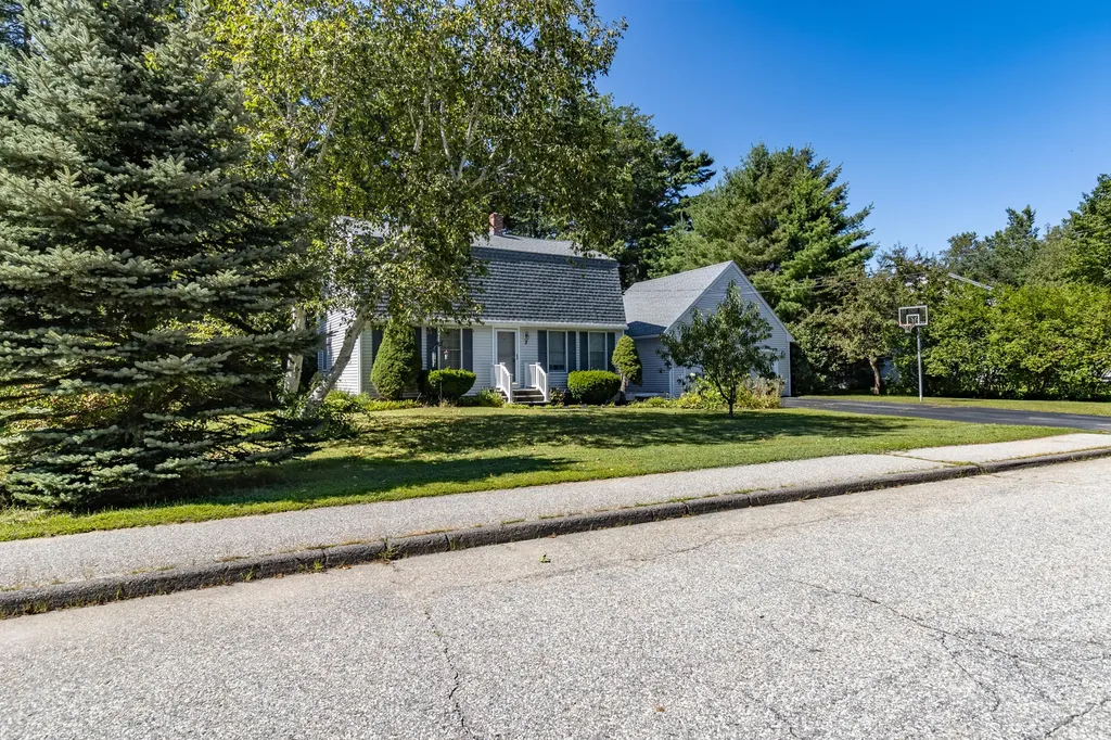 3 Hickory Drive Brunswick ME 04011