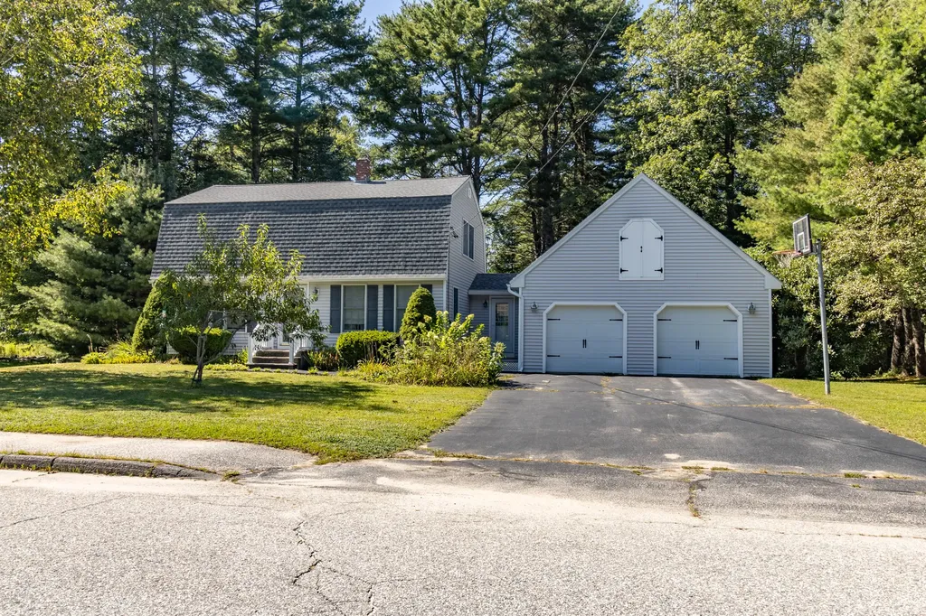 3 Hickory Drive Brunswick ME 04011