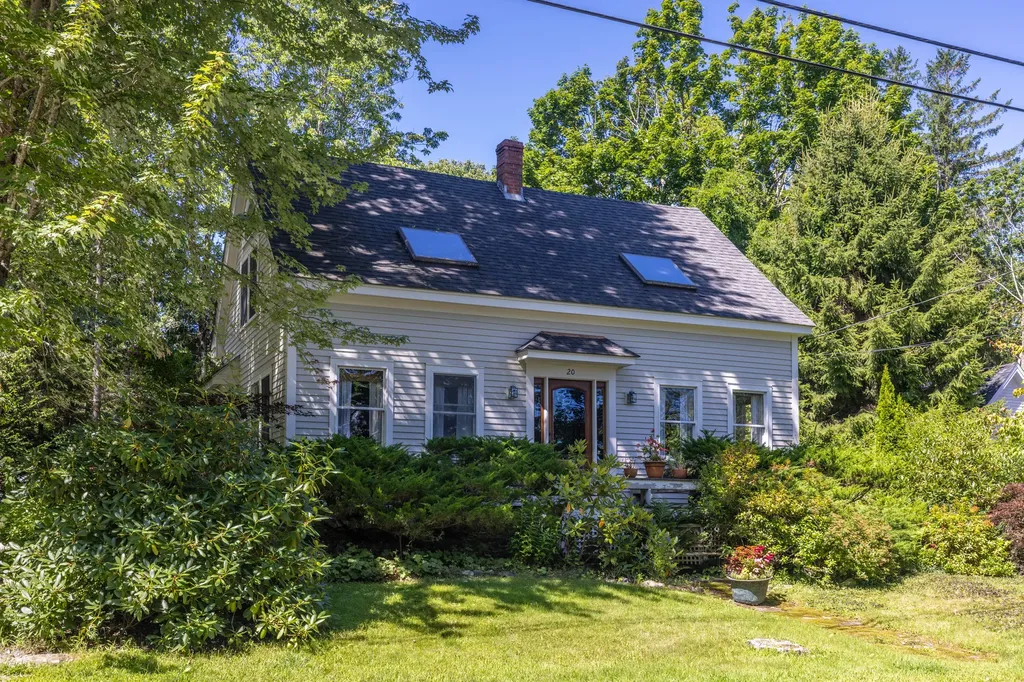 20 Sea Street Rockport ME 04856