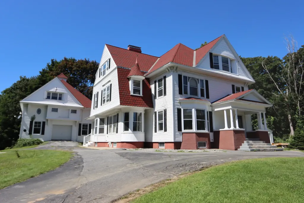 632 Main Street Lewiston ME 04240