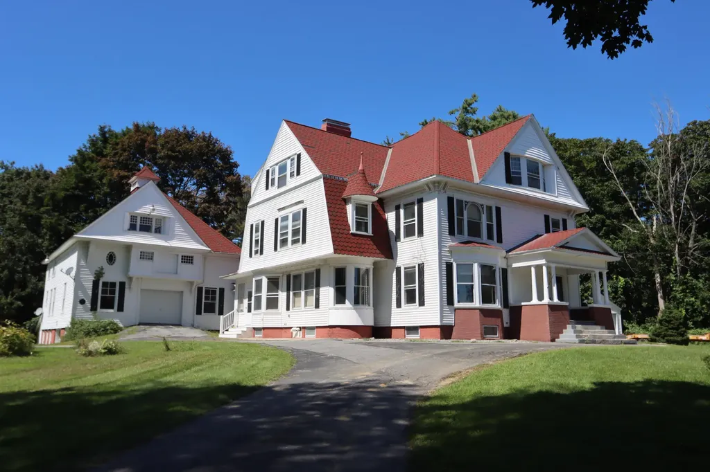 632 Main Street Lewiston ME 04240