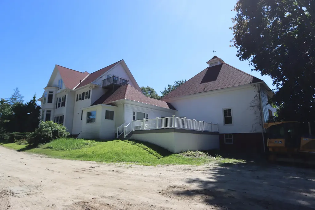632 Main Street Lewiston ME 04240