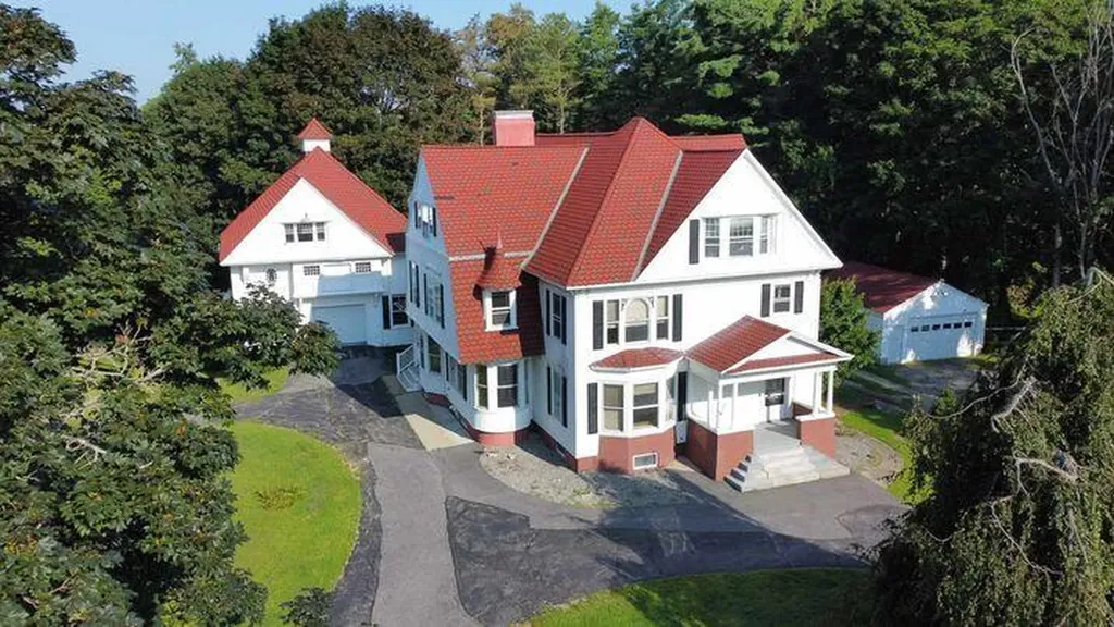 632 Main Street Lewiston ME 04240