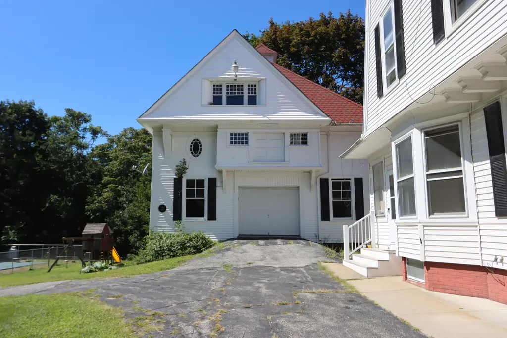 632 Main Street Lewiston ME 04240