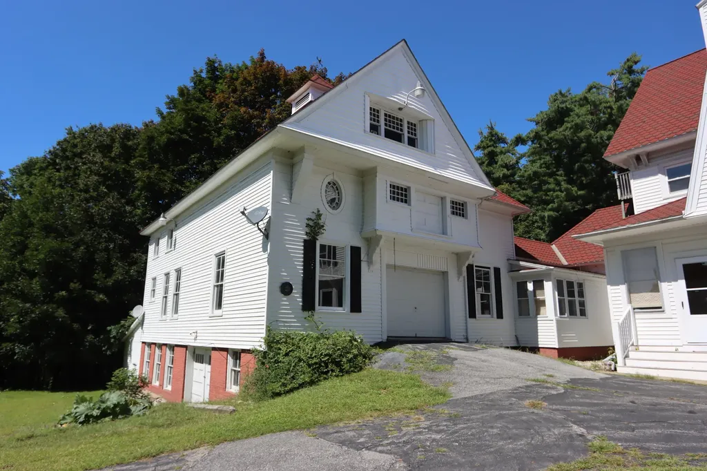 632 Main Street Lewiston ME 04240