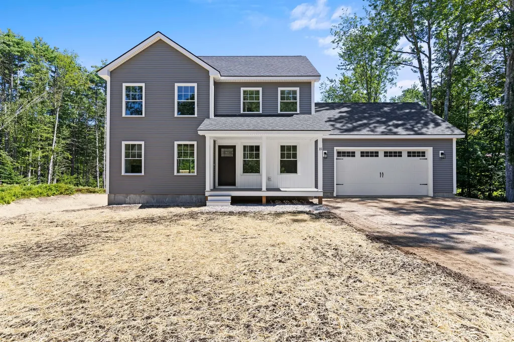 15 Highpoint Circle Buxton ME 04093