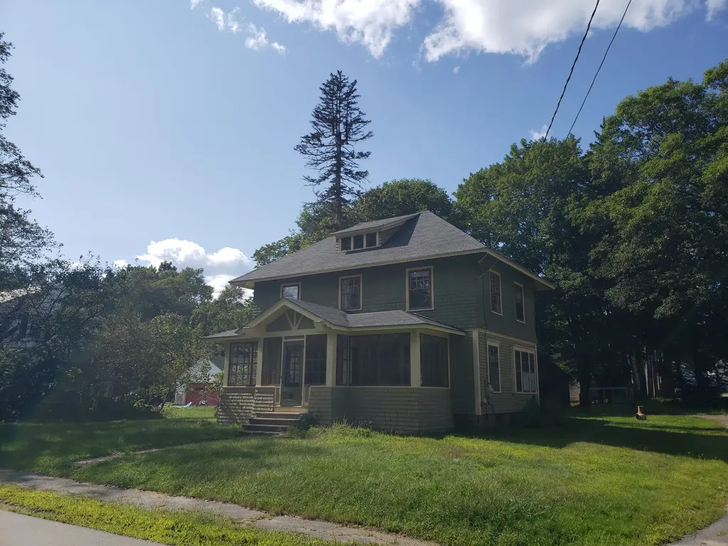 118 Stewart Avenue Farmington ME 04938
