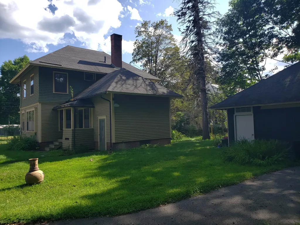 118 Stewart Avenue Farmington ME 04938