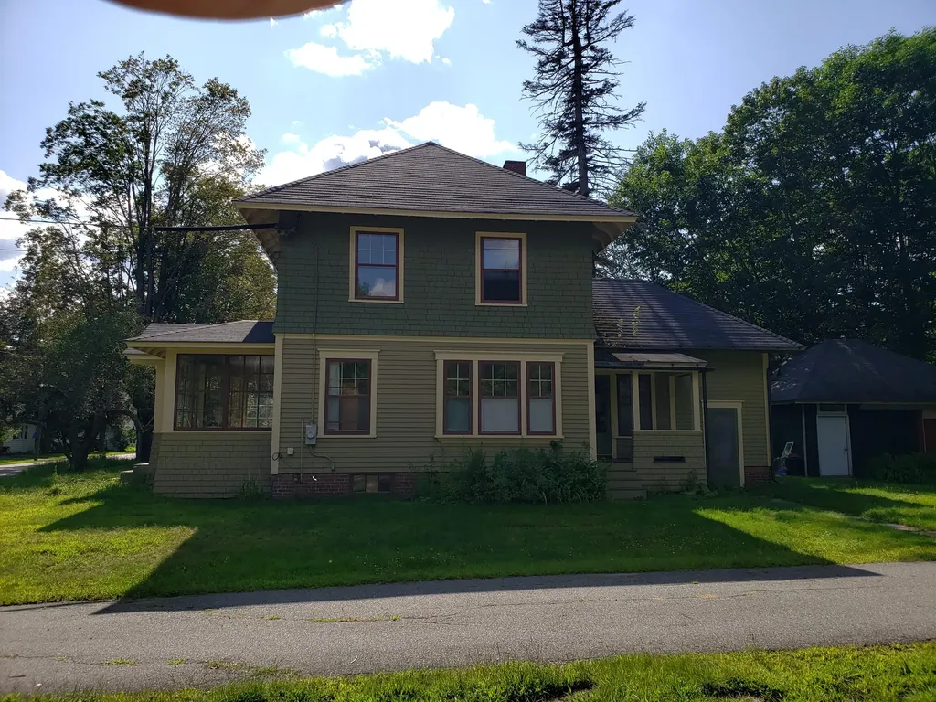 118 Stewart Avenue Farmington ME 04938