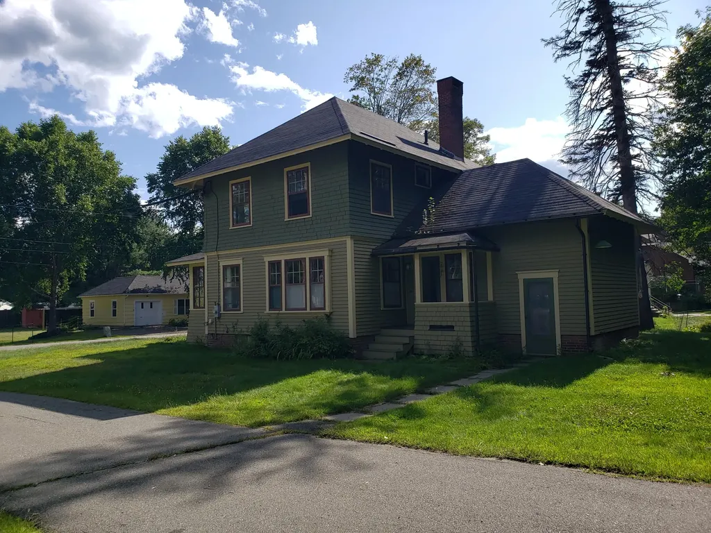 118 Stewart Avenue Farmington ME 04938